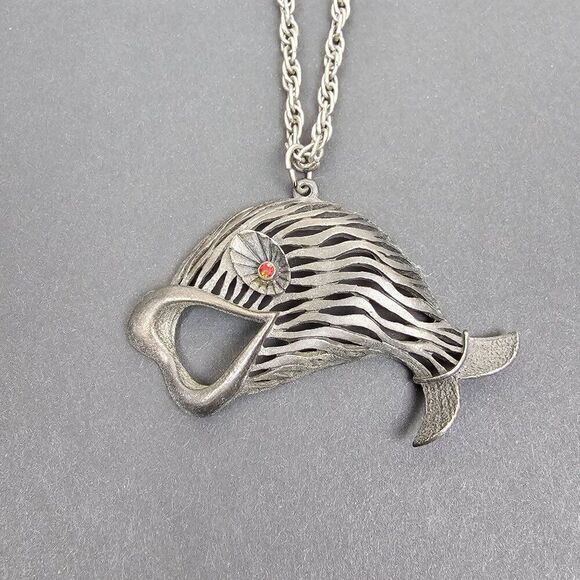 Vtg JJ Jonette Large Pewter Fish Pendant Necklace Open Mouth Red Rhinestone Eye - Picture 8 of 15